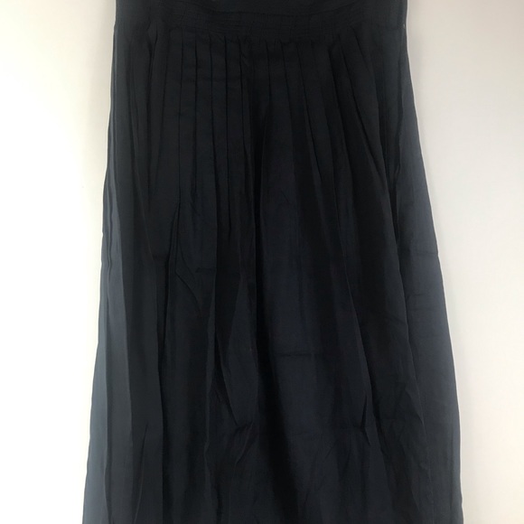 💰PRICE DROP💰Vince Navy mid length skirt - Picture 3 of 8